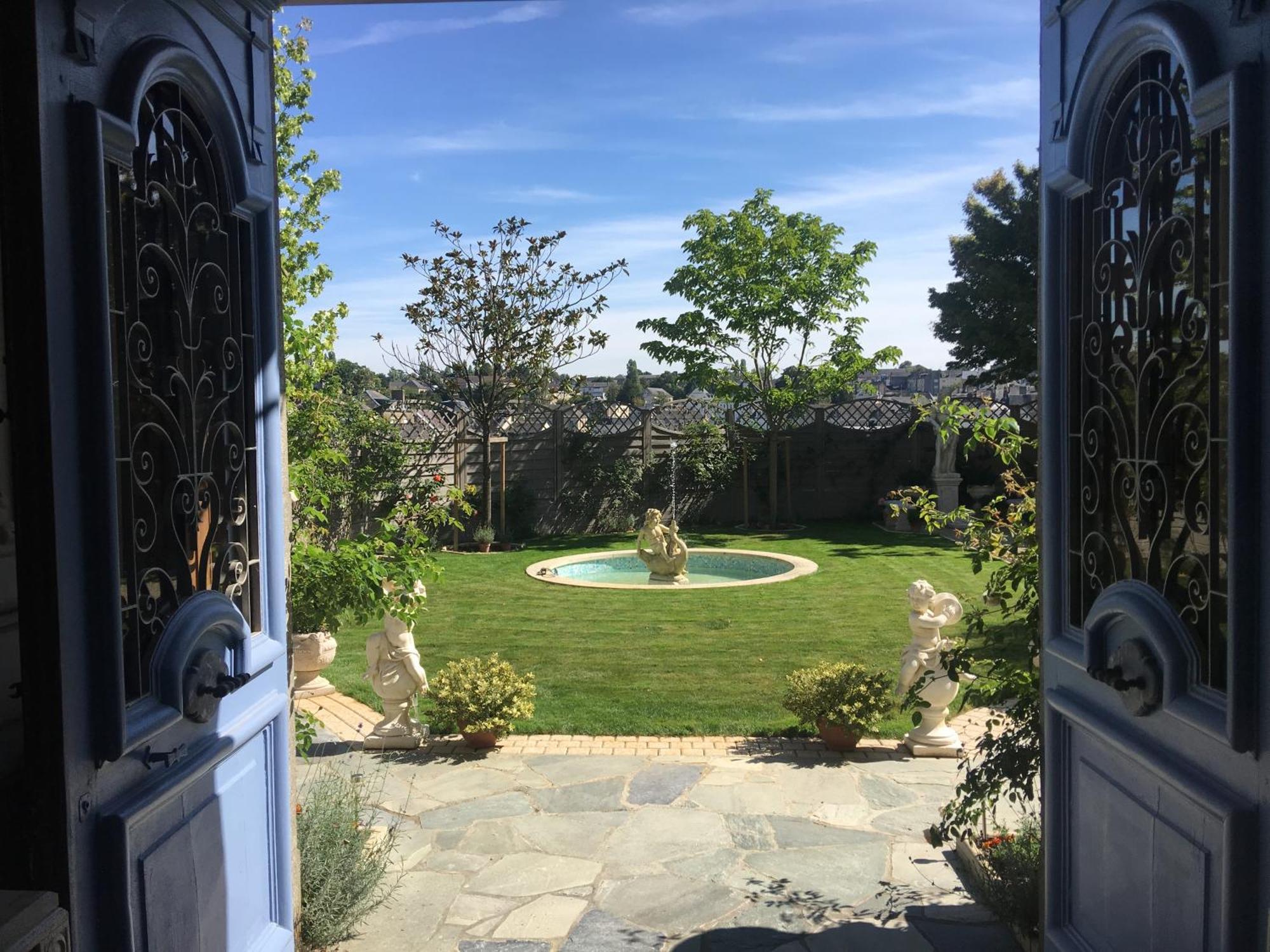 Maison D'Hercule Mayenne Exterior photo